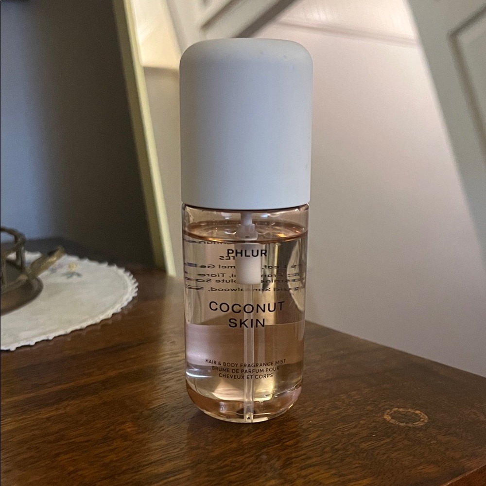 Phlur Coconut Skin Body Mist - White and Clear